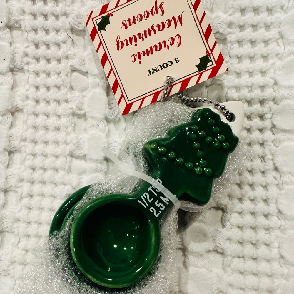 Bullseye Playground 2025 Ceramic Christmas Tree Measuring Spoons - New With Tags